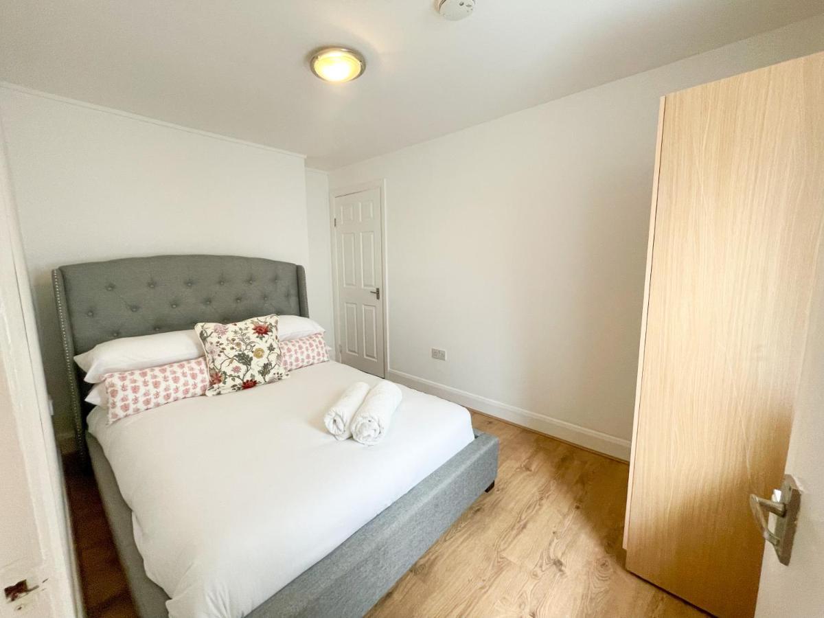 134 Kilburn Road Apartment Londres Exterior foto