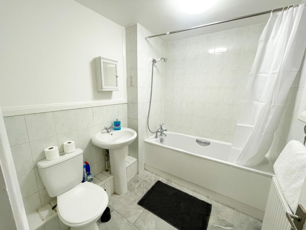 134 Kilburn Road Apartment Londres Exterior foto